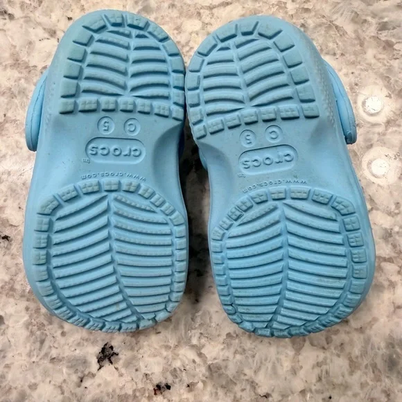 CROCS Kids Light Blue Classic Clog with Heel Strap - Picture 5 of 5